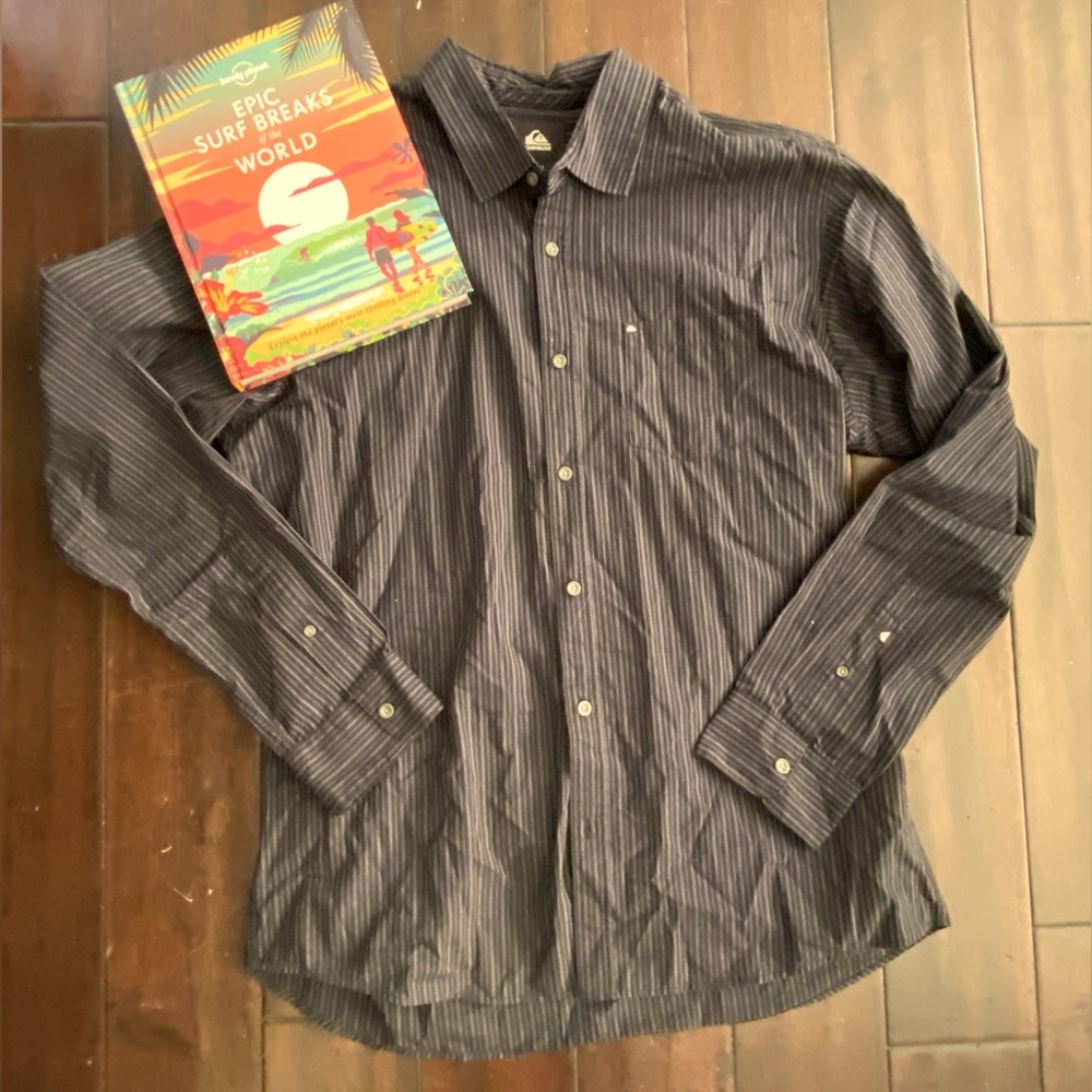 Quiksilver Button down Long Sleeve shirt L